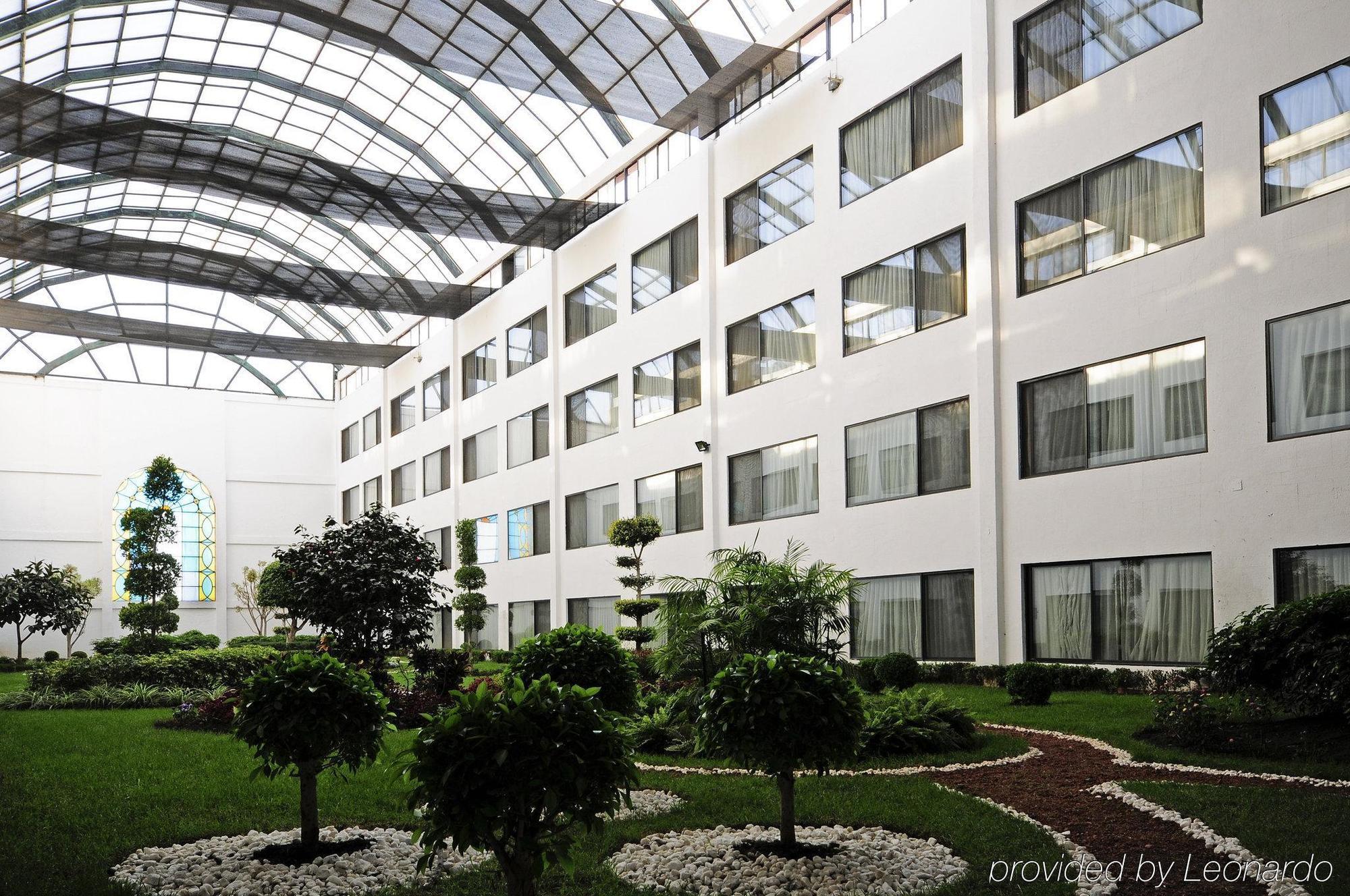 Holiday Inn Express Toluca By Ihg Exterior photo