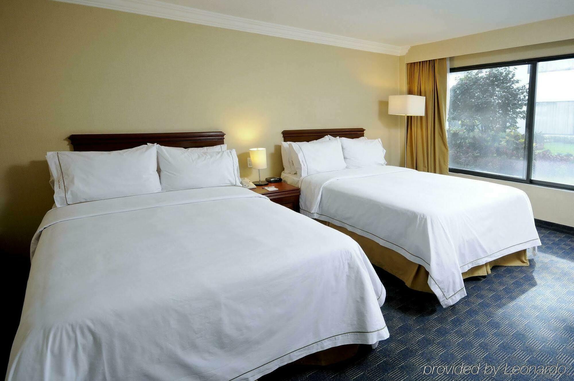 Holiday Inn Express Toluca By Ihg Exterior photo